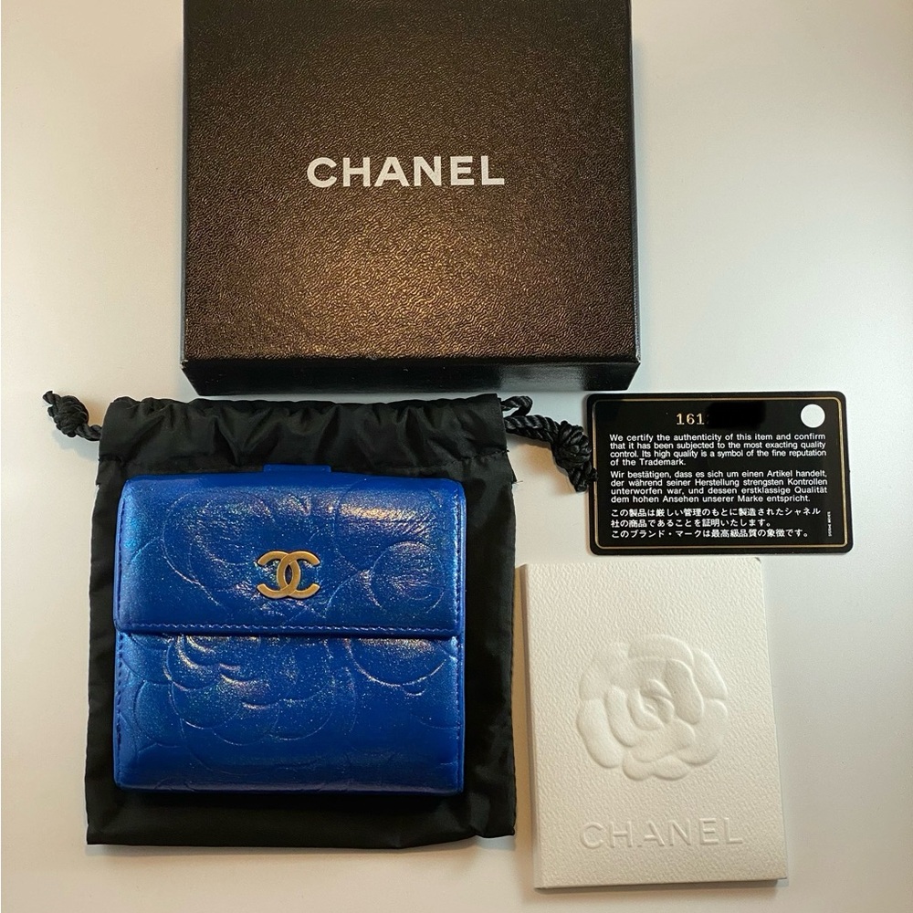 CHANEL Iridescent Blue Camellia Trifold Wallet - Gold Hardware